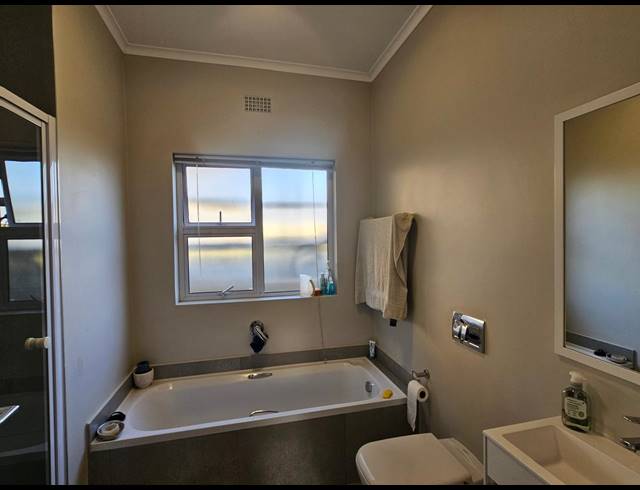 3 BEDROOM APARTMENT FOR SALE IN MANOR ESTATES